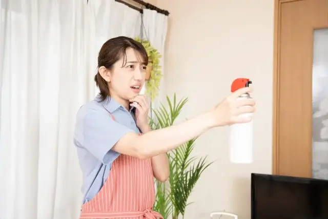 見失ったゴキブリへの応急処置と自力駆除